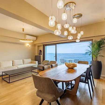 Iconic Salonica Seafront Appartement